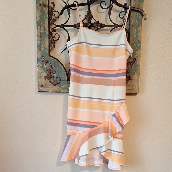 Bar III White Cream Tiered Sundress. NWOT Size MEDIUM - Picture 5 of 11